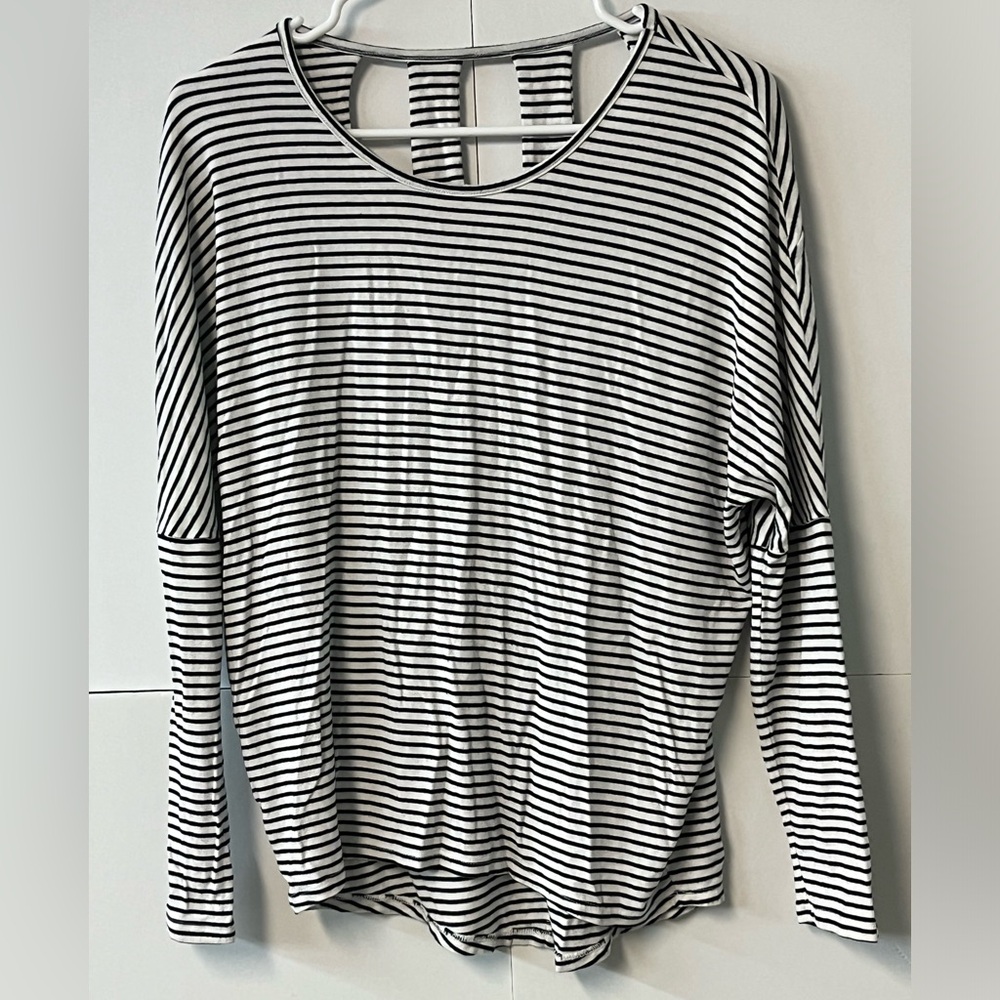 Decree Striped Long Sleeve Oversized Striped Top. Size XS.